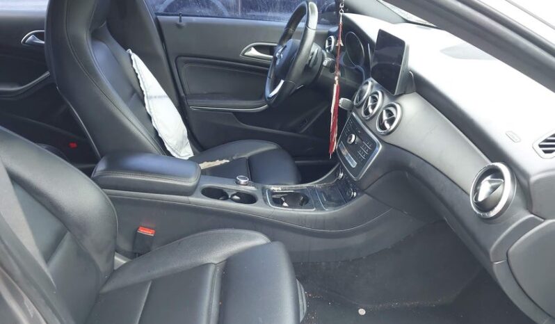 
								2018 Mercedes-benz Cla 250 full									