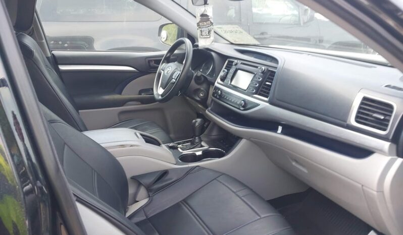 
								2018 Toyota Highlander full									