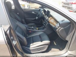 
										2018 Mercedes-benz Cla 250 full									