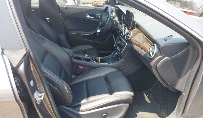 
								2018 Mercedes-benz Cla 250 full									