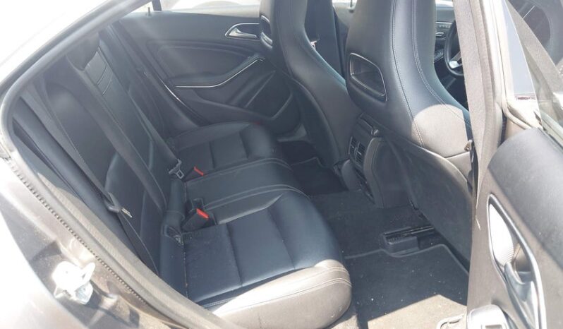 
								2018 Mercedes-benz Cla 250 full									