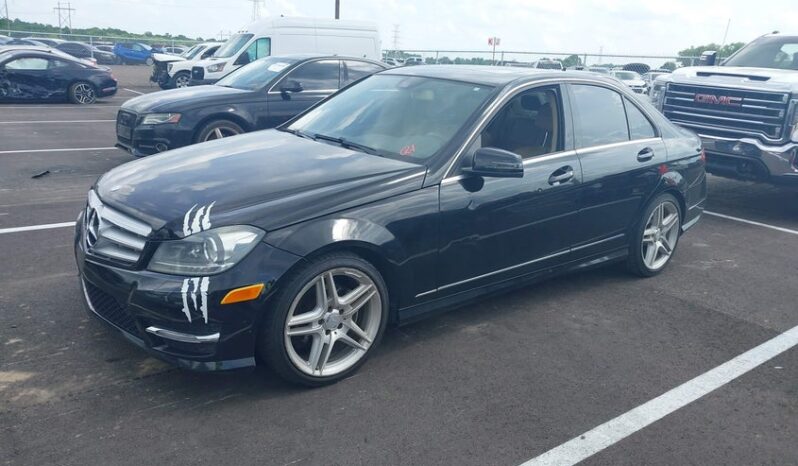
								2013 Mercedes-benz C 250 full									
