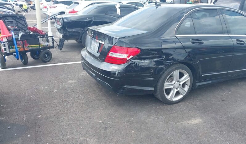 
								2013 Mercedes-benz C 250 full									