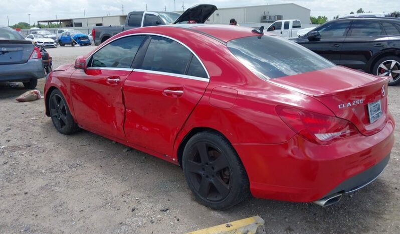 
								2015 Mercedes-benz Cla 250 full									