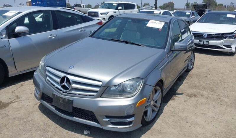 
								2012 Mercedes-benz C 250 full									