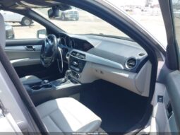 
										2012 Mercedes-benz C 250 full									