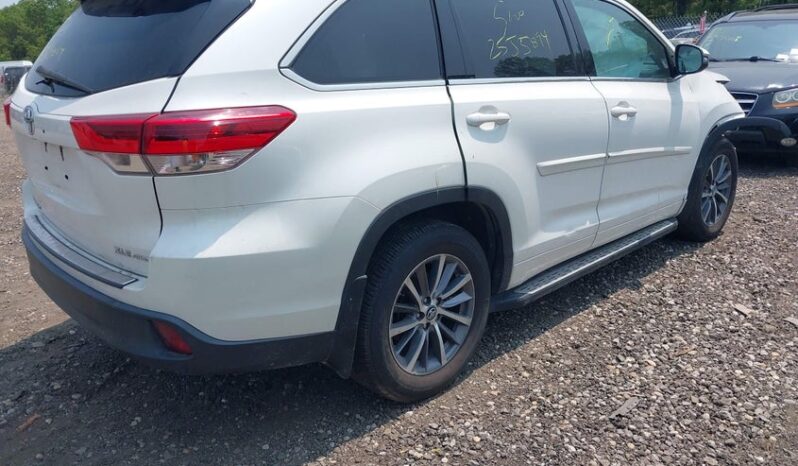 
								2018 Toyota Highlander full									