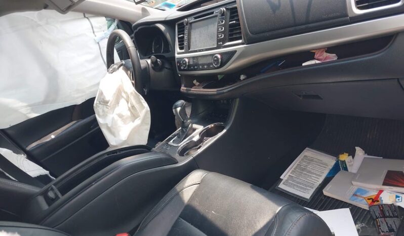 
								2018 Toyota Highlander full									