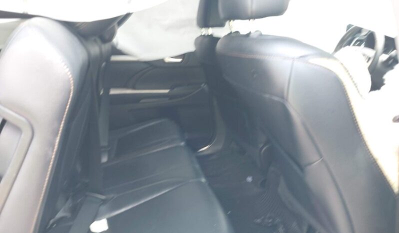 
								2018 Toyota Highlander full									
