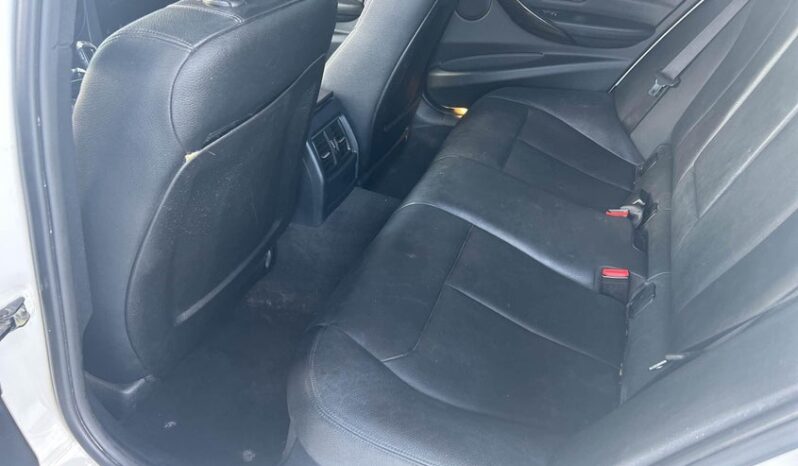 
								2017 BMW 3 series full									