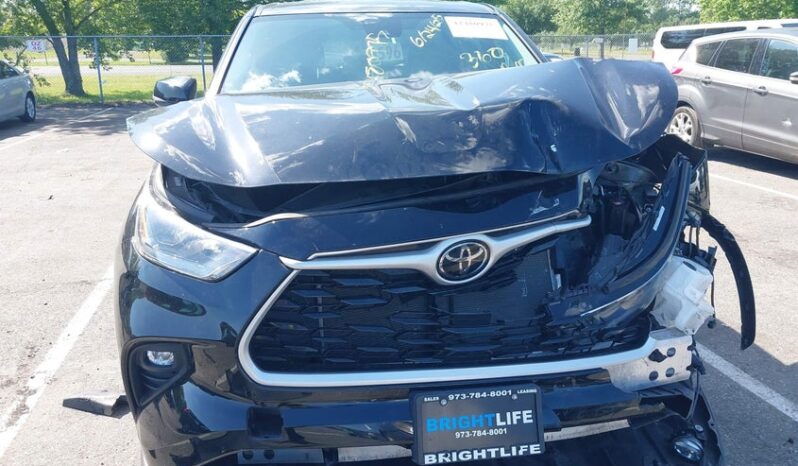 
								2021 Toyota Highlander full									