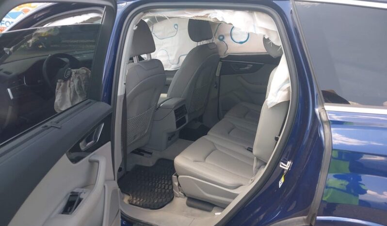 
								2022 Audi Q7 full									