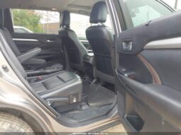 
										2017 Toyota Highlander full									