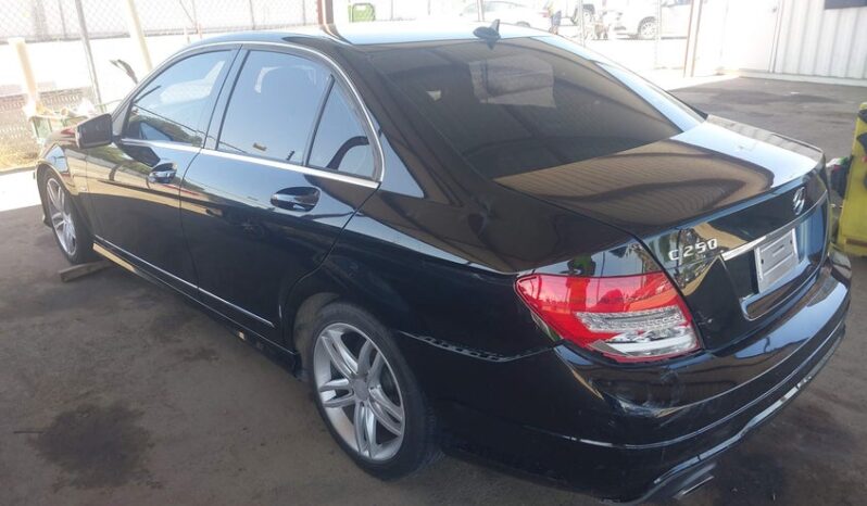 
								2012 Mercedes-benz C 250 full									