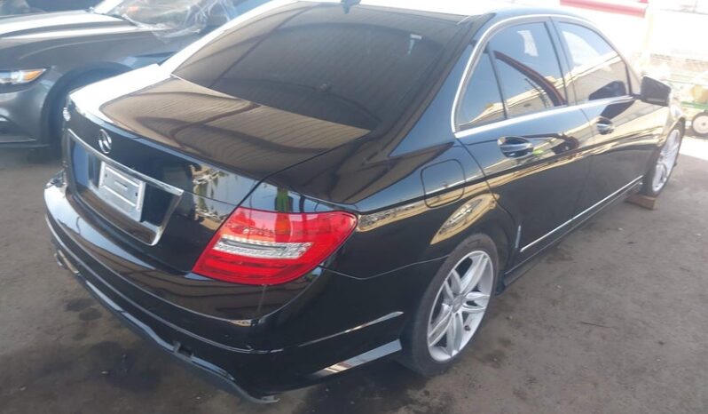 
								2012 Mercedes-benz C 250 full									
