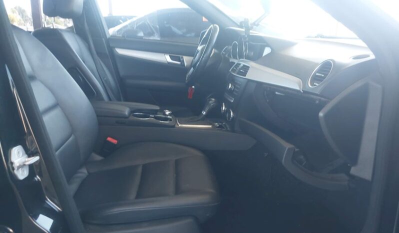 
								2012 Mercedes-benz C 250 full									