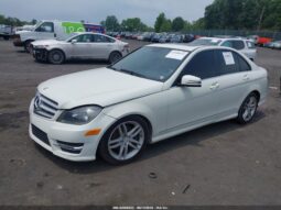 
										2012 Mercedes-benz C 300 full									