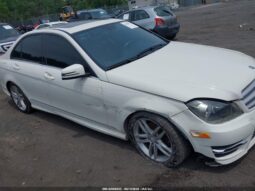 
										2012 Mercedes-benz C 300 full									