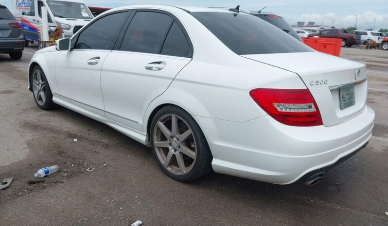 
								2014 Mercedes-benz C 300 full									