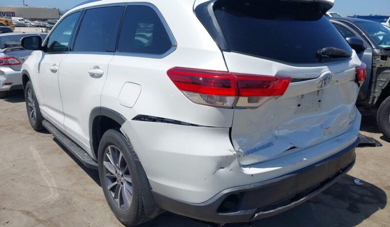 
								2018 Toyota Highlander full									