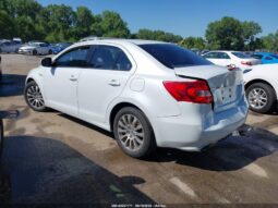 
										2013 Suzuki Kizashi full									
