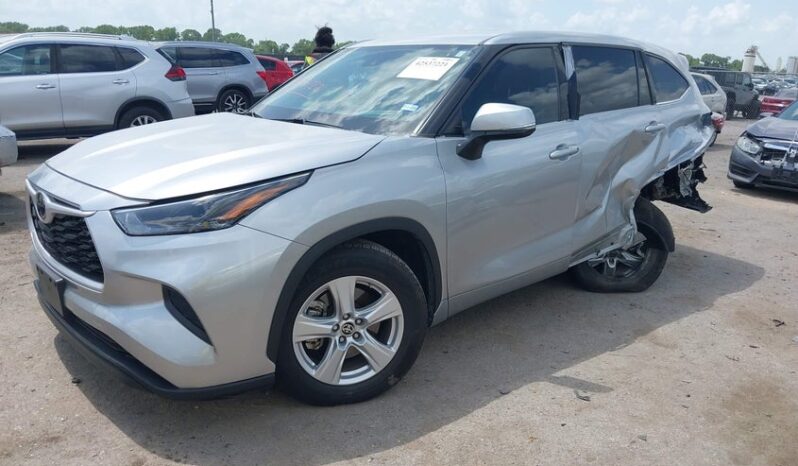 
								2022 Toyota Highlander full									
