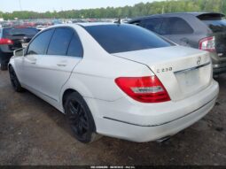 
										2013 Mercedes-benz C 250 full									