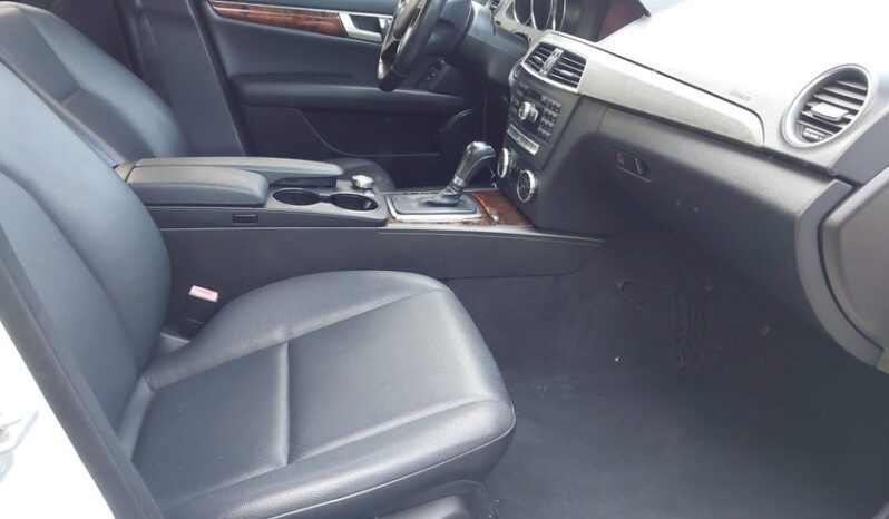 
								2013 Mercedes-benz C 250 full									