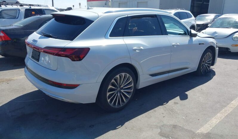 
								2019 Audi E-tron full									