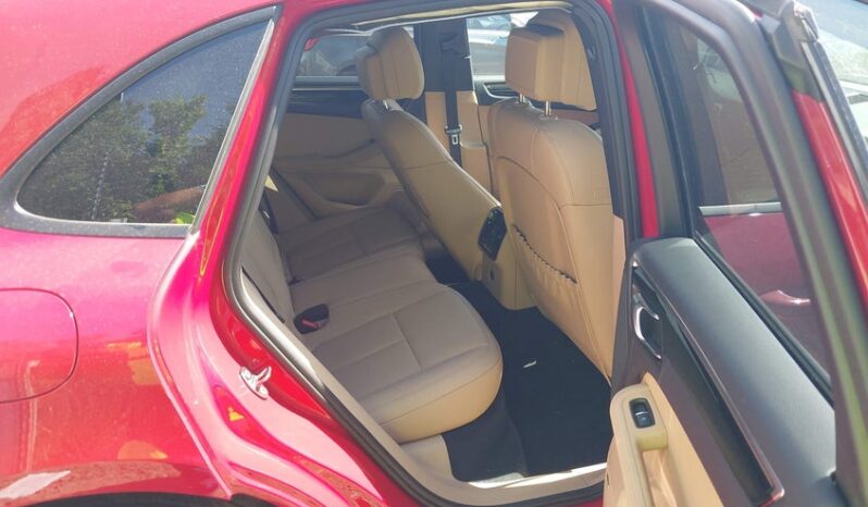 
								2025 Porsche Macan full									