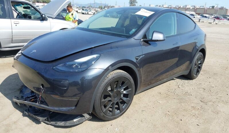 
								2025 Tesla Model y full									