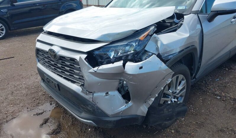 
								2019 Toyota Rav4 full									