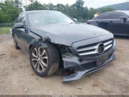 
										2016 Mercedes-benz C 300 full									