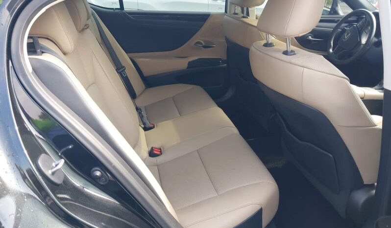 
								2020 Lexus Es 350 full									