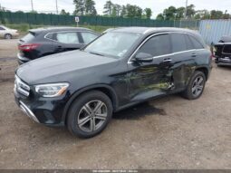 
										2020 Mercedes-benz Glc 300 full									