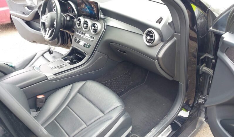 
								2020 Mercedes-benz Glc 300 full									
