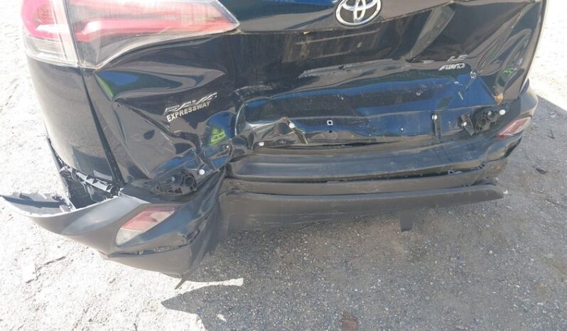 
								2018 Toyota Rav4 full									