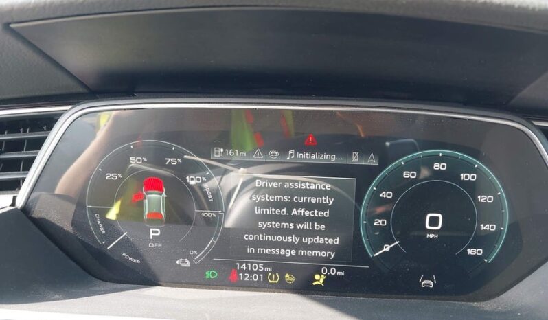 
								2024 Audi Q8 full									