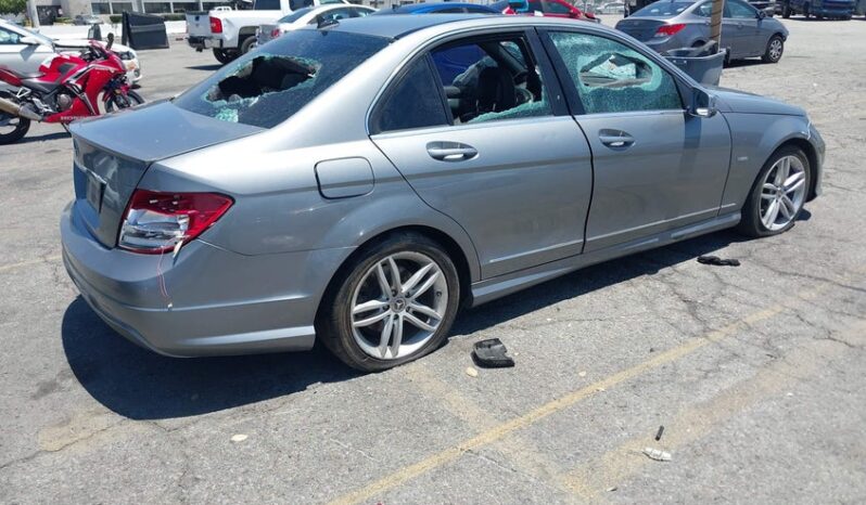 
								2012 Mercedes-benz C 250 full									