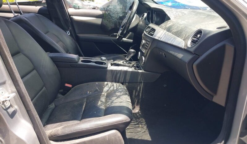 
								2012 Mercedes-benz C 250 full									