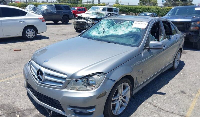 
								2012 Mercedes-benz C 250 full									