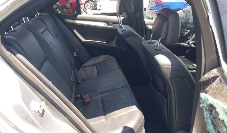 
								2012 Mercedes-benz C 250 full									