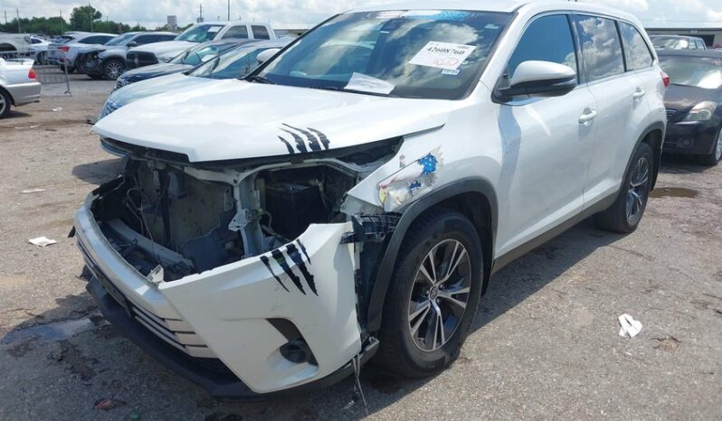 
								2019 Toyota Highlander full									