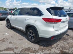 
										2019 Toyota Highlander full									