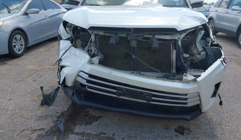 
								2019 Toyota Highlander full									