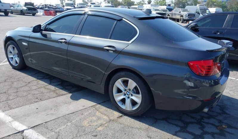 
								2013 BMW 5 series full									