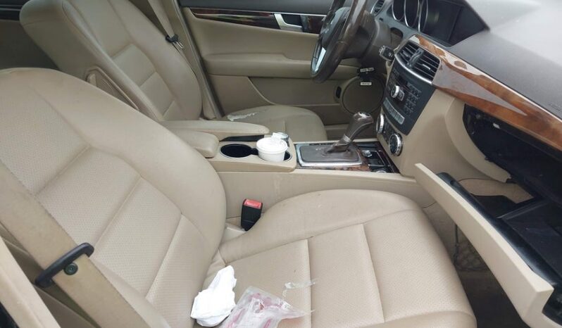 
								2012 Mercedes-benz C 300 full									