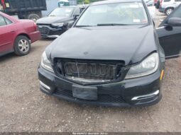 
										2012 Mercedes-benz C 300 full									