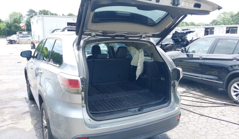 
								2015 Toyota Highlander full									