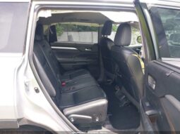 
										2015 Toyota Highlander full									